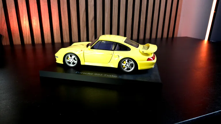 Model car display stand