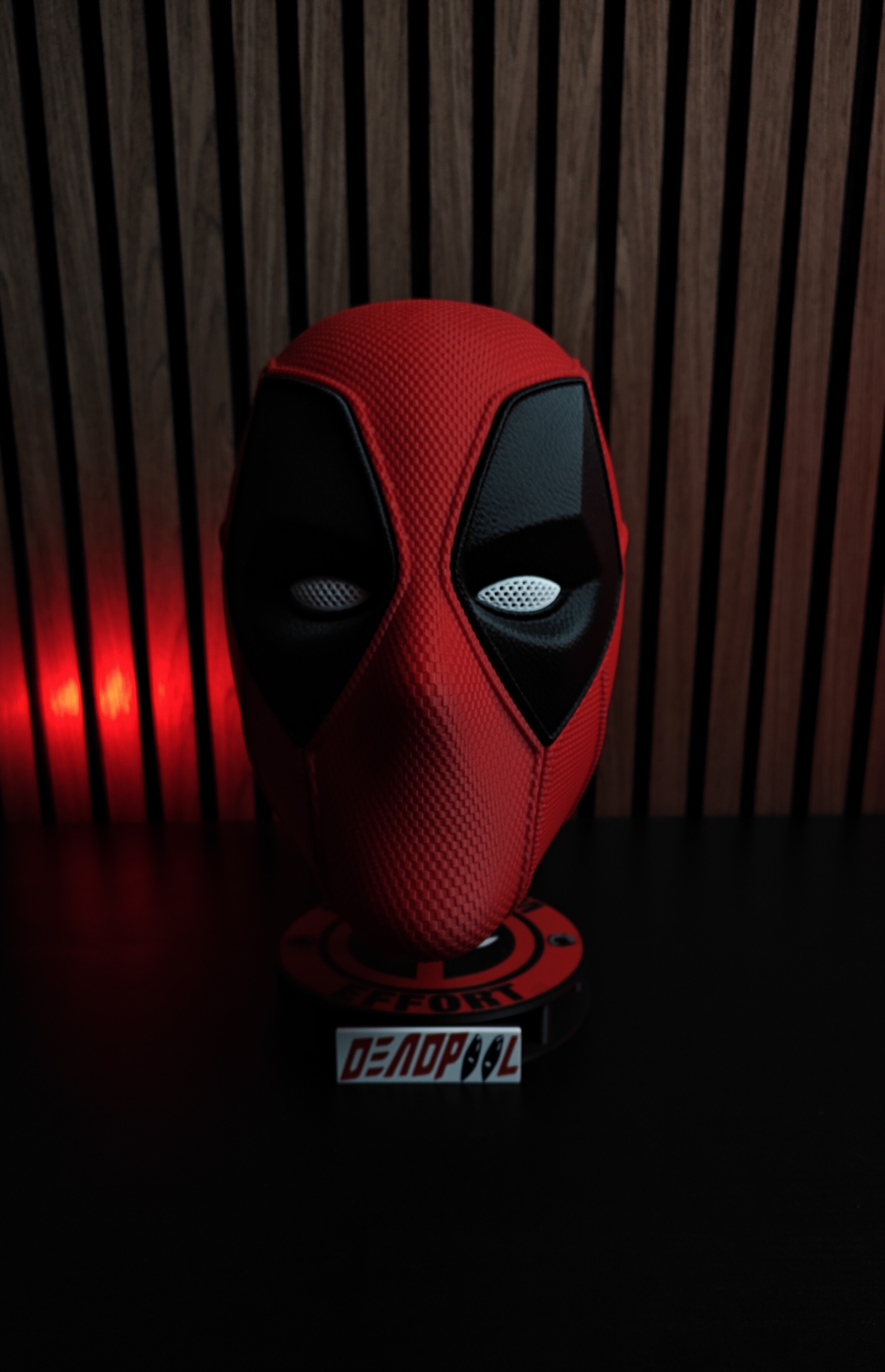 Deadpool mask replica